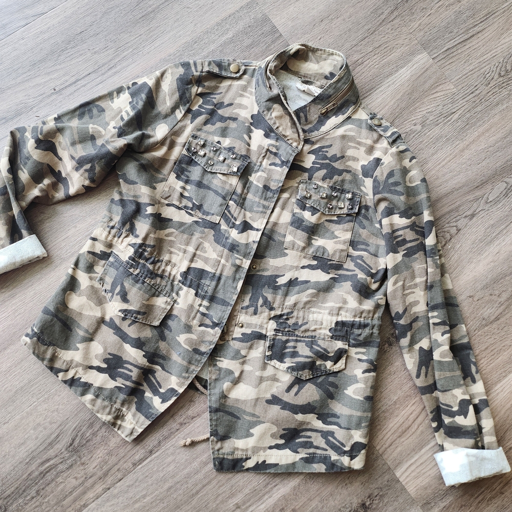 JJ Winter Bedazzled Women's Camo Design Utility Jean Jacket - Beige/Olive